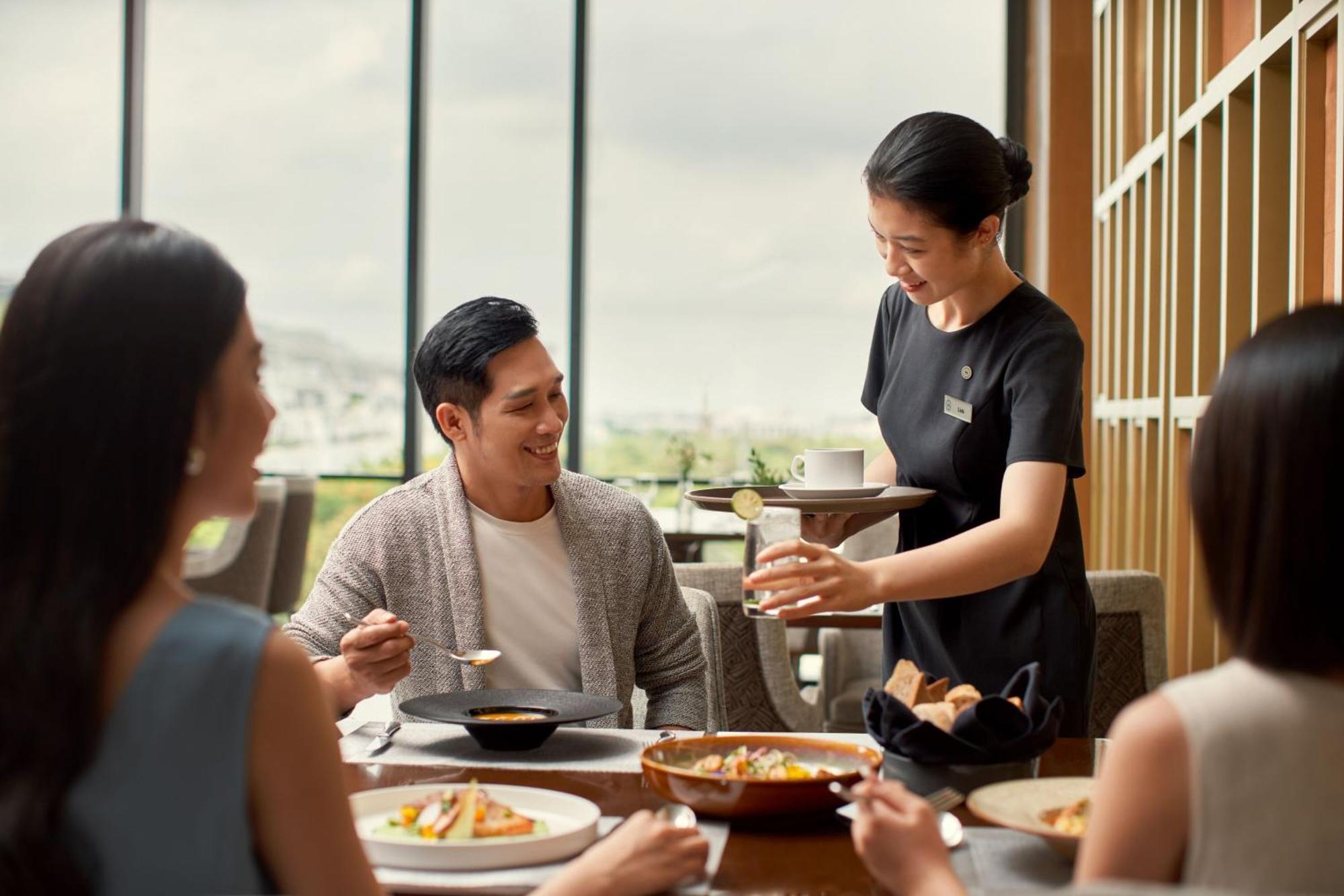 Sheraton Hai Phong Bagian luar foto