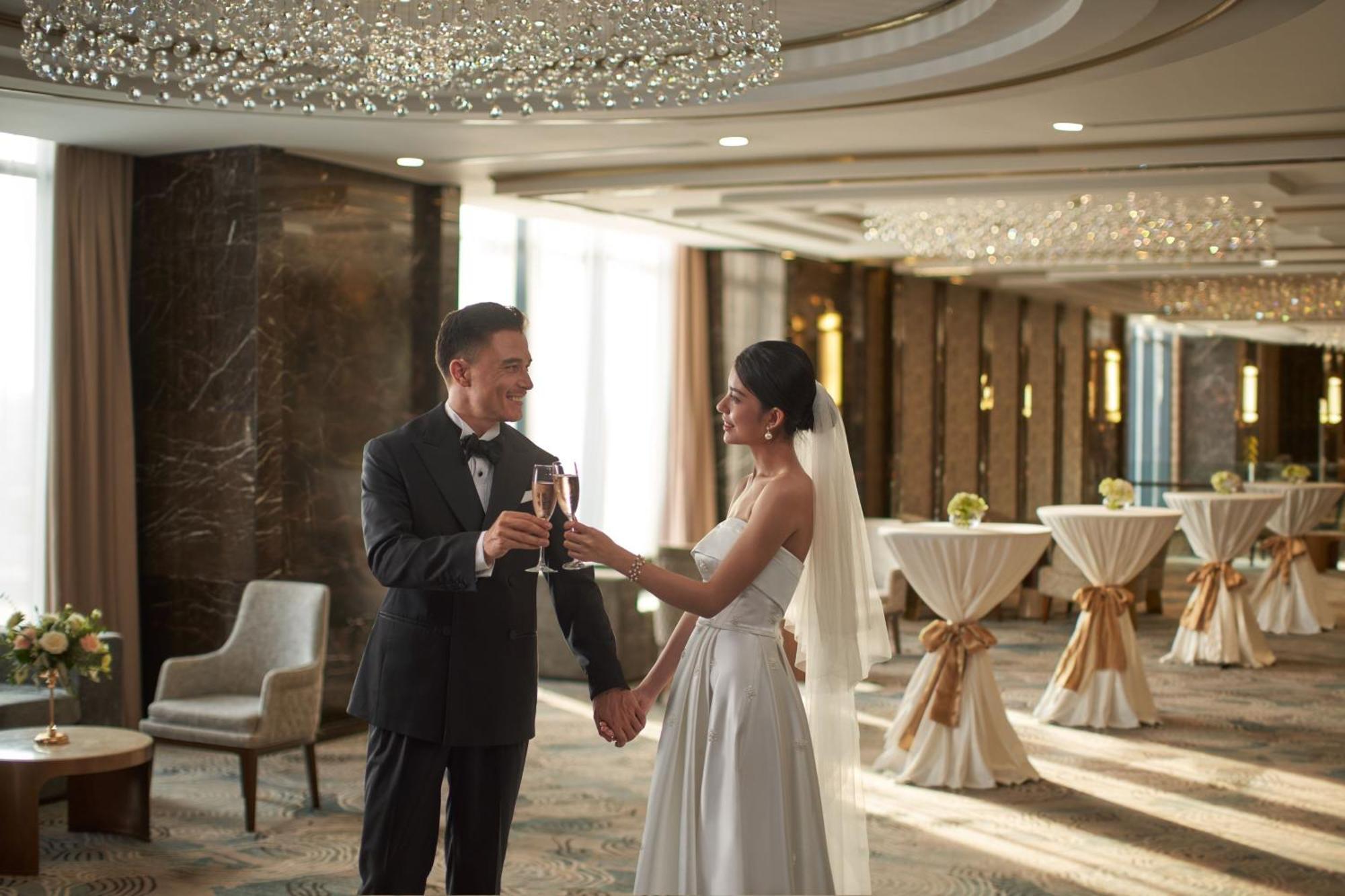 Sheraton Hai Phong Bagian luar foto